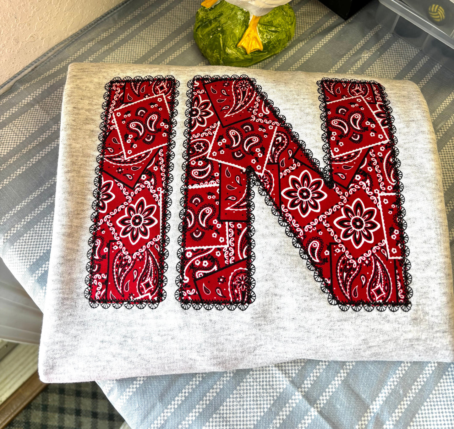 Bandana Lace appliqué crew